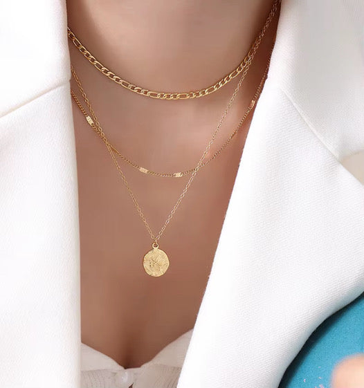 Royal Queen Coin Necklace – Gold Plated